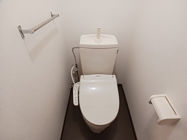 トイレ　清潔感のあるトイレです