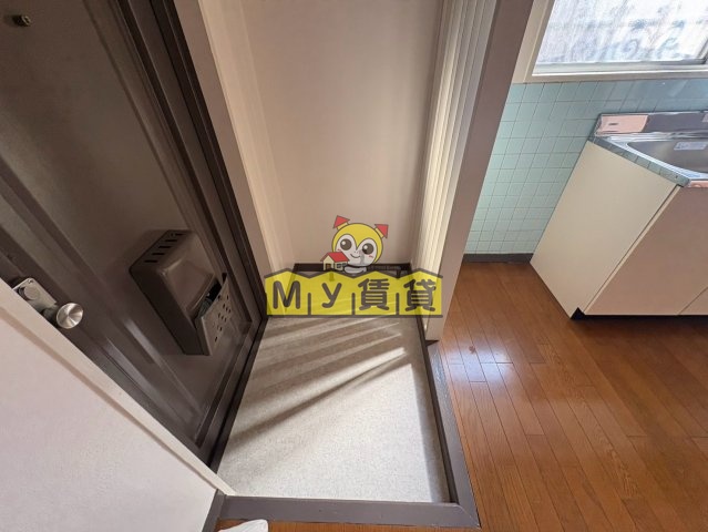 玄関　ファミール千代田