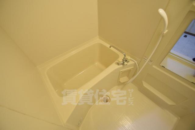 阪急神戸線 六甲駅 徒歩5分 2階建 築31年の風呂写真