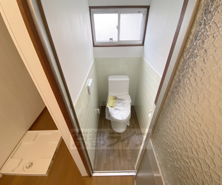 太秦堀ヶ内貸家のトイレ写真