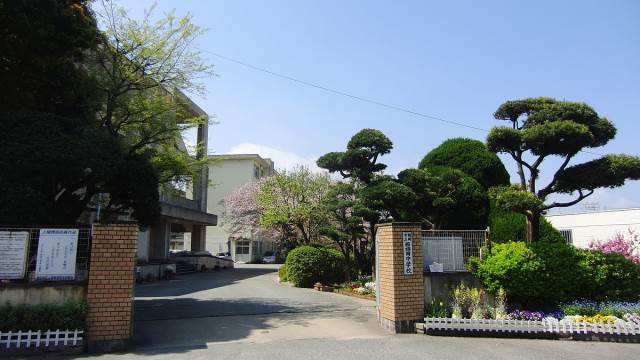 中学校　福岡市立西福岡中学校（中学校）まで347m