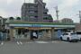 コンビニ　ファミリーマート 名西名塚町店（コンビニ）まで367m