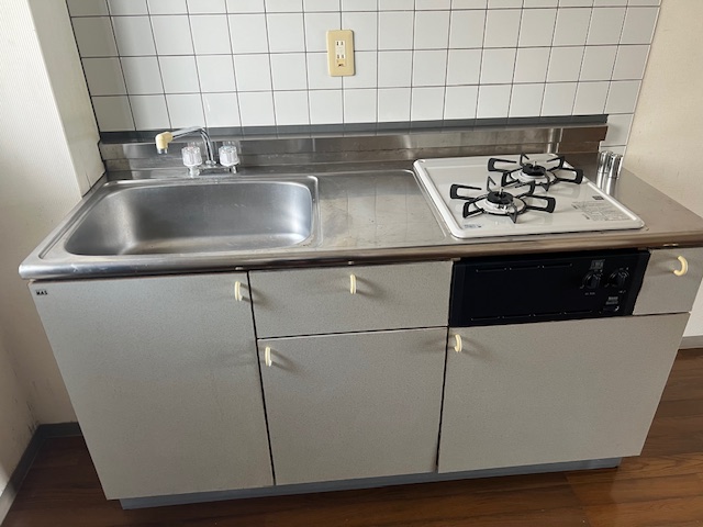 その他設備　システムキッチン（2口コンロ）