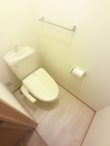 【成田市美郷台のアパートのトイレ】