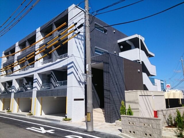 岡山市北区富田のマンションの建物外観