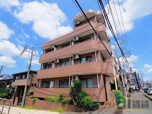 所沢市大字北秋津のマンションの建物外観