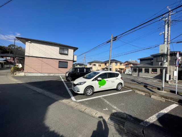 【ドミトリー内山の駐車場】