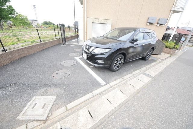 【野田市山崎のアパートの駐車場】