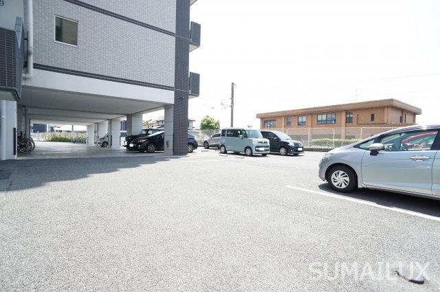 【熊本市中央区十禅寺のマンションの駐車場】