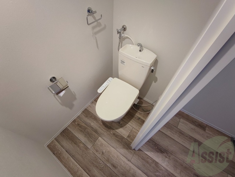 トイレ　こちらはトイレです。清潔感があり、安心して使用できます。