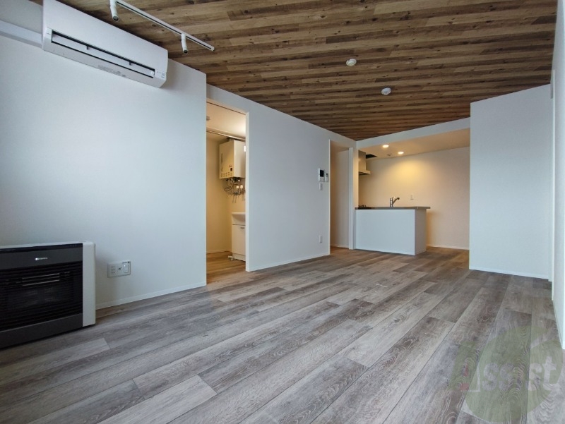 居室・リビング　広くてキレイなお部屋が広がっていて、充実した生活が送れそう。
