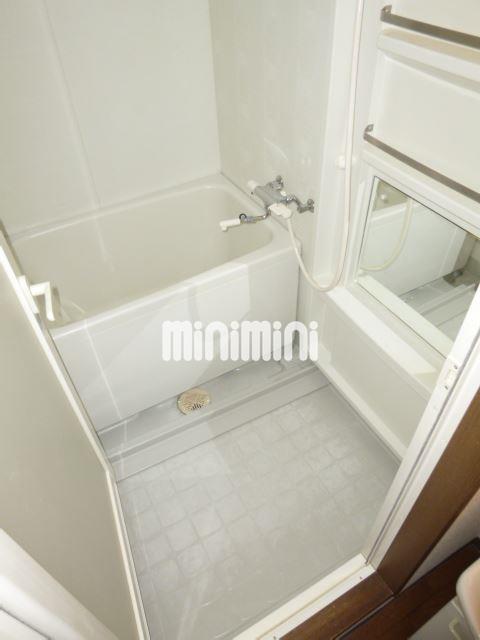 バス・シャワールーム　日々の疲れを癒すお風呂です。