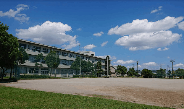 小学校　大垣市立綾里小学校（小学校）まで1797m