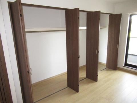 リブ・シャイン青葉丘南　収納　クローゼット