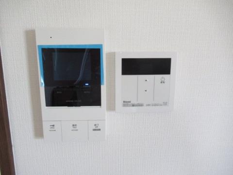 リブ・シャイン青葉丘南　セキュリティ　カメラ付インターホン