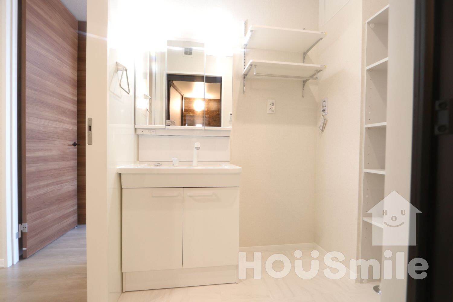 洗面設備　※現在建築中の為、写真は同タイプを使用