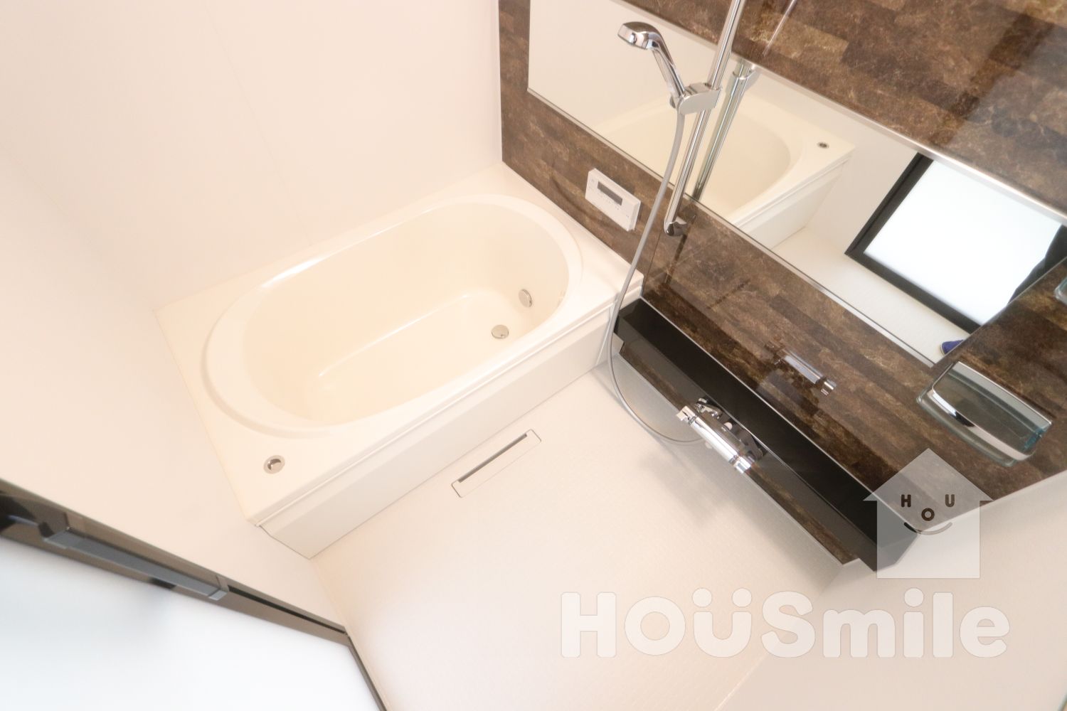 バス・シャワールーム　※現在建築中の為、写真は同タイプを使用