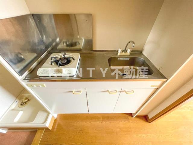 キッチン　コンパクトなキッチンで掃除もラクラク