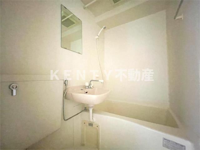 バス・シャワールーム　日々の疲れを癒すお風呂付です