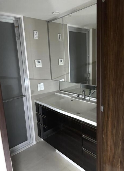 洗面設備　※参考写真（同建物の別のお部屋のお写真となります）