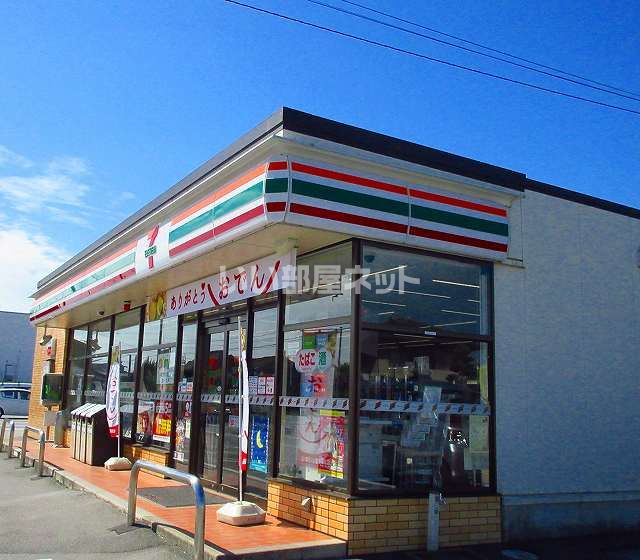 コンビニ　セブンイレブン本庄鹿子店（コンビニ）まで360m