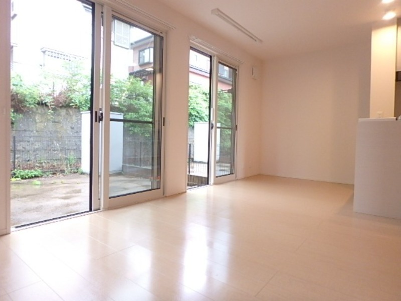 居室・リビング　図面と現状に相違がある場合には現状を優先