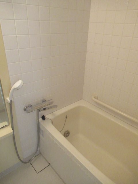 バス・シャワールーム　日々の疲れを癒すお風呂です♪