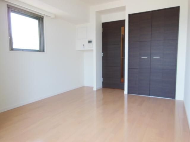 居室・リビング　♪３面採光のお部屋♪