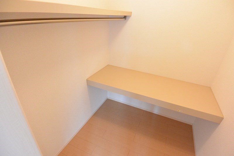 収納　洋室6帖収納