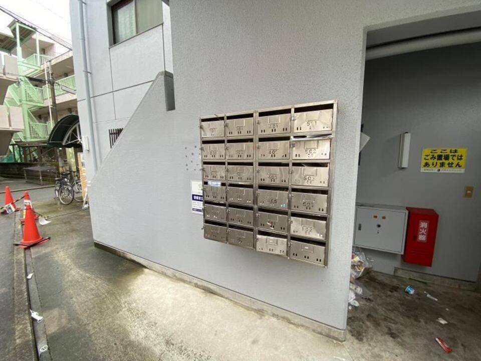 エントランス　メールBOX