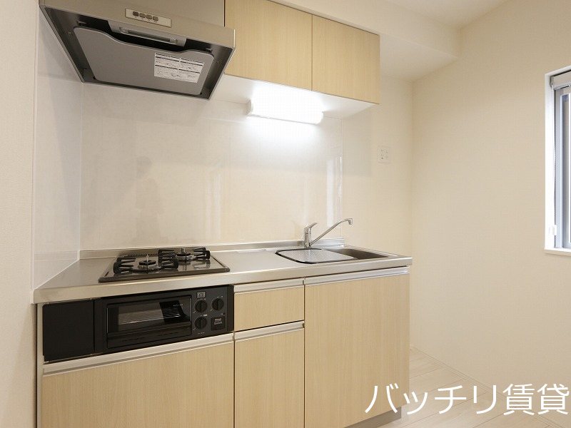 キッチン　画像は別号室タイプの為、現状を優先致します。