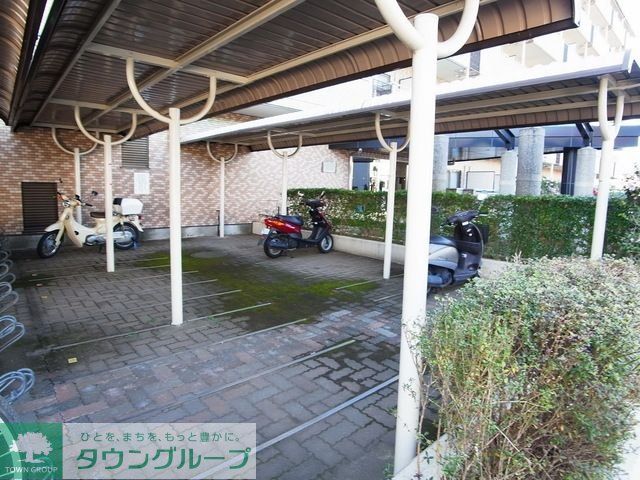 その他共有部分　♪屋根付き駐輪スペース♪