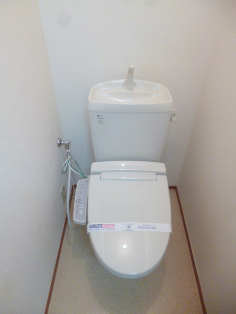 トイレ　★ウォシュレット付きトイレです♪