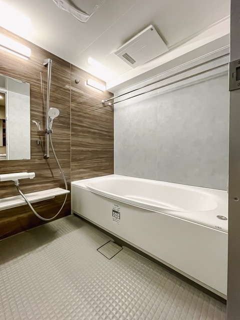 バス・シャワールーム　※写真は同タイプ住戸です。