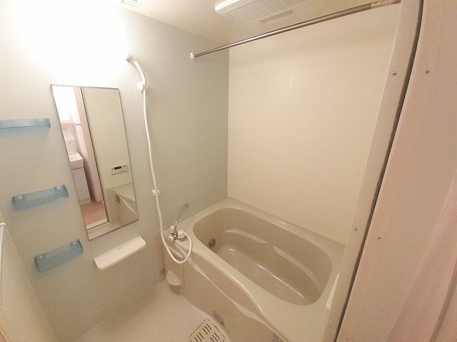 バス・シャワールーム　お風呂で日々の疲れを落としましょう