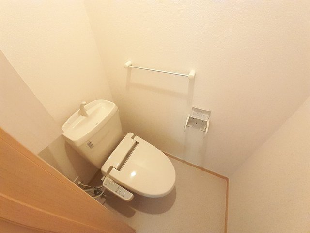 トイレ　トイレもきれいです