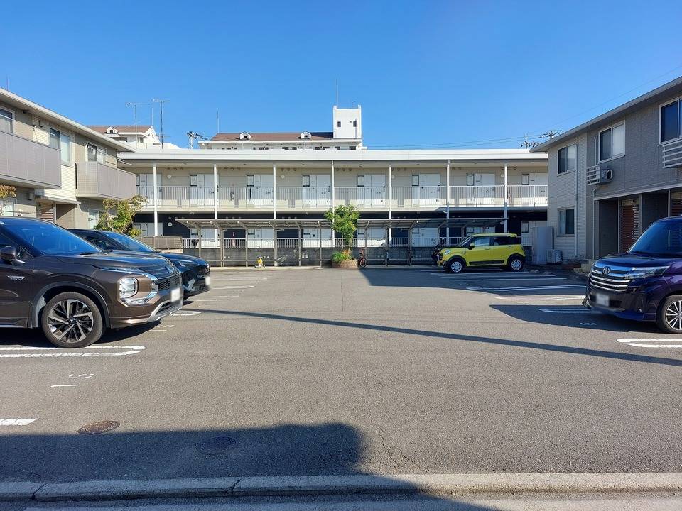 駐車場　駐車場