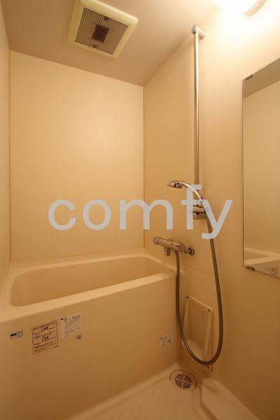 バス・シャワールーム　バスルーム