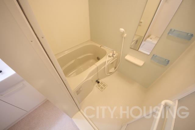 バス・シャワールーム　※同タイプ部屋の写真です。