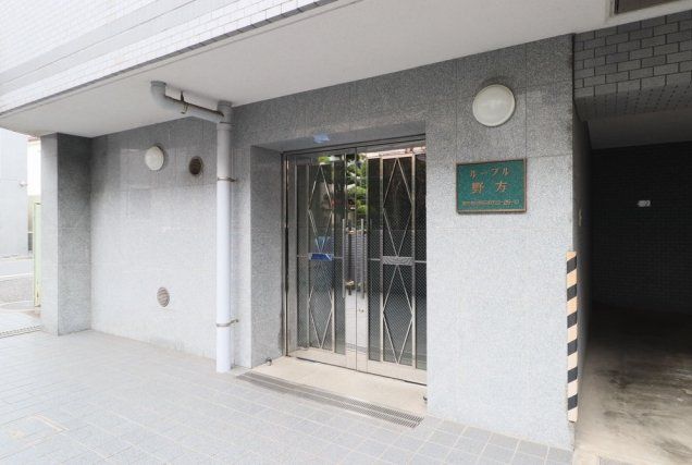 エントランス　弊社は都内全域の物件をご紹介可能です！