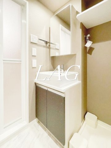 洗面設備　独立洗面台です。