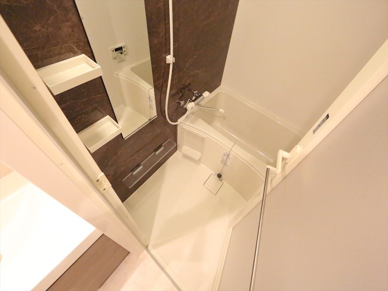 バス・シャワールーム　バスルーム　浴室暖房乾燥機付き