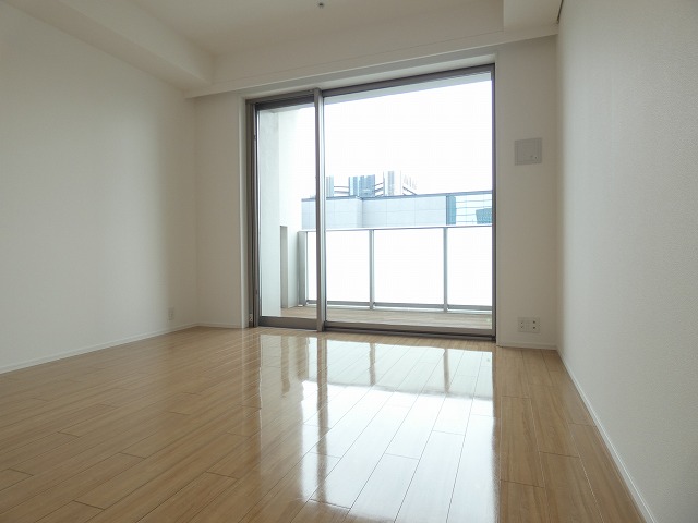 居室・リビング　内観1