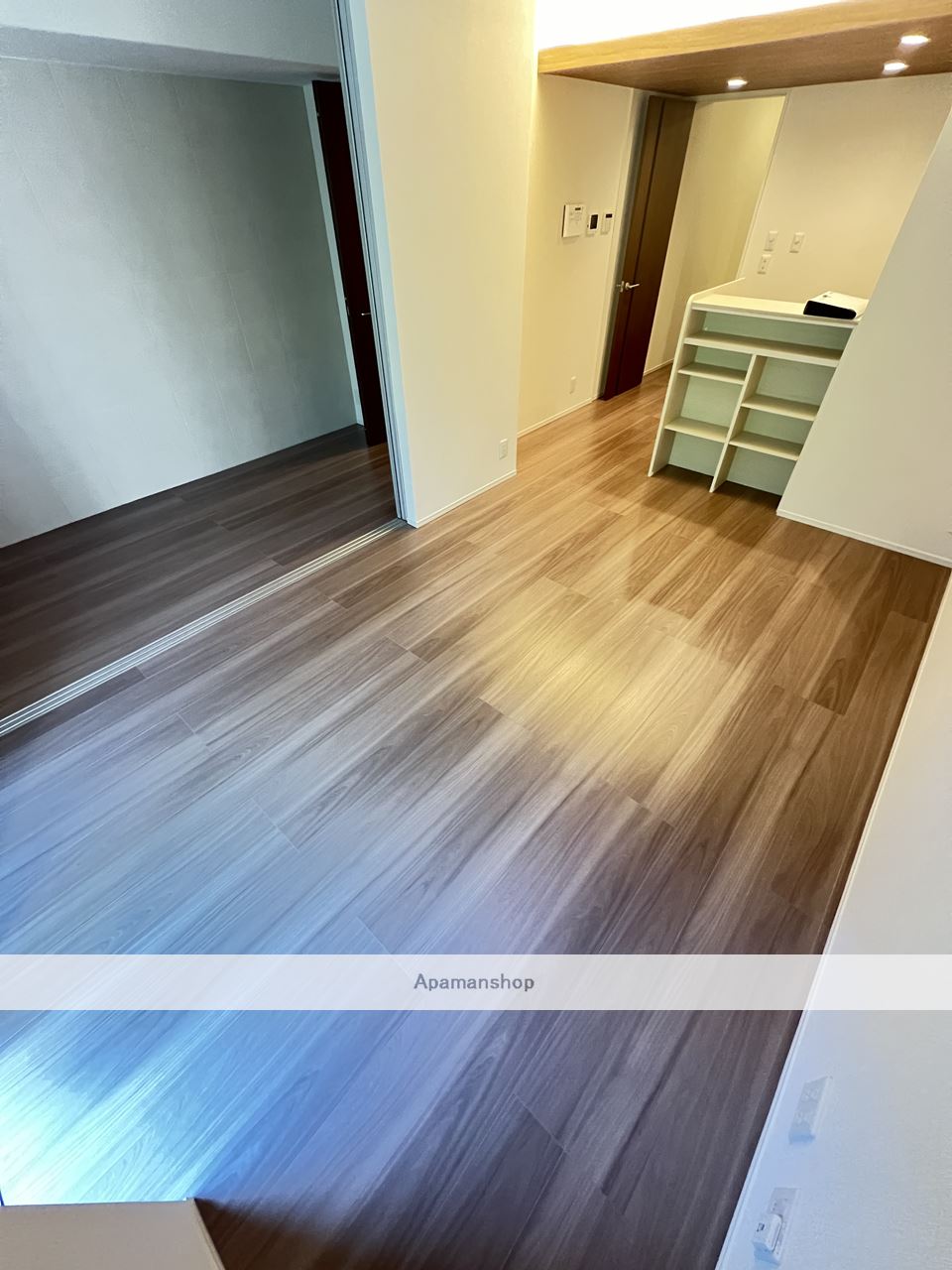 居室・リビング　同施工物件内装写真