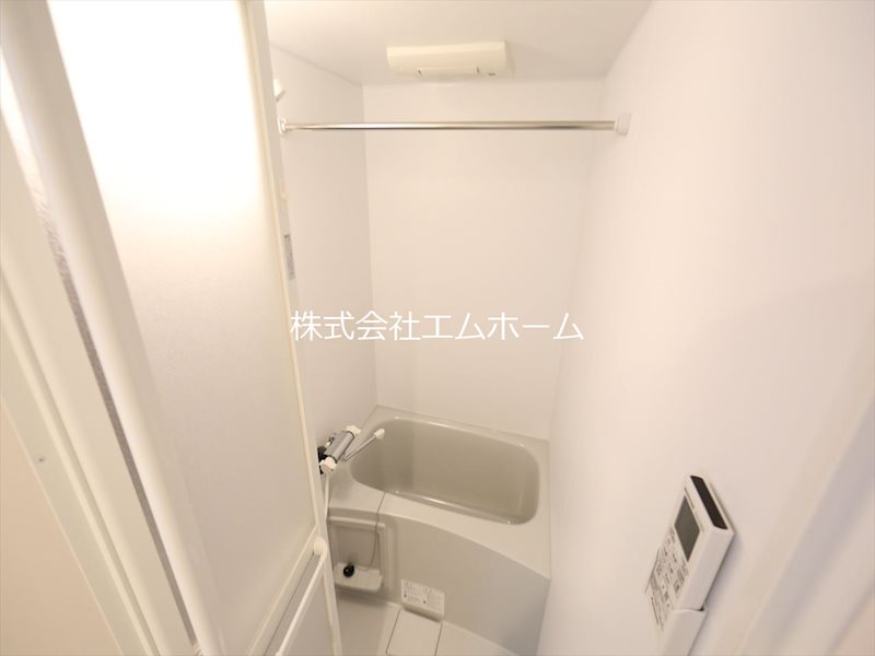 バス・シャワールーム　浴室暖房乾燥機　24時間換気機能付バスルーム　同型写真