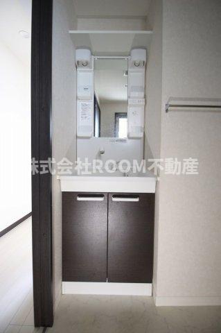 洗面設備　使いやすい洗面所です