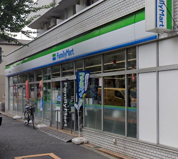 コンビニ　ファミリーマート 小滝橋通り店（コンビニ）まで227m