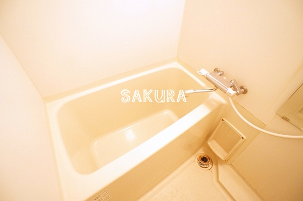 バス・シャワールーム　日々の疲れを癒すお風呂です♪