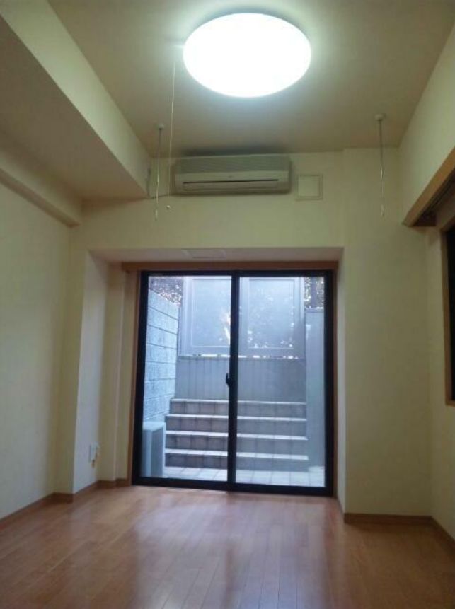 居室・リビング　キレイなフローリングのお部屋★（同一仕様写真）