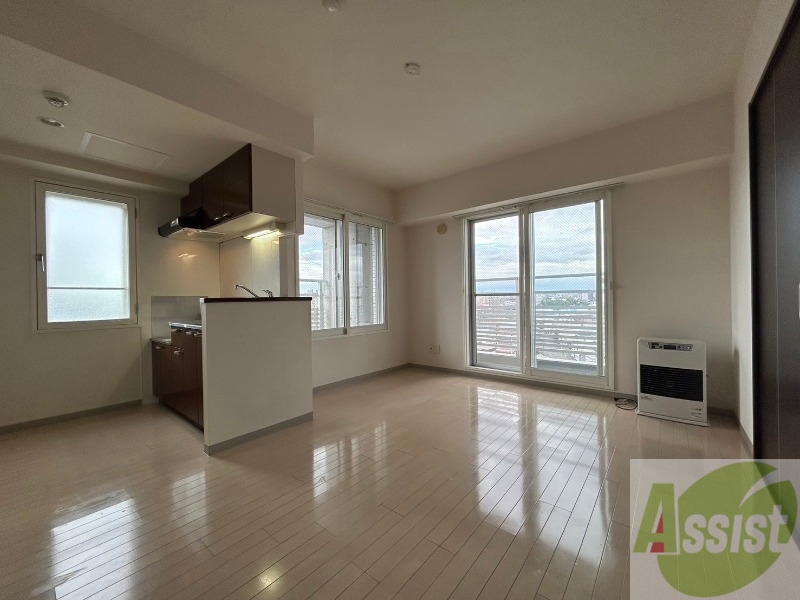 居室・リビング　広くてキレイなお部屋が広がっていて、充実した生活が送れそう。